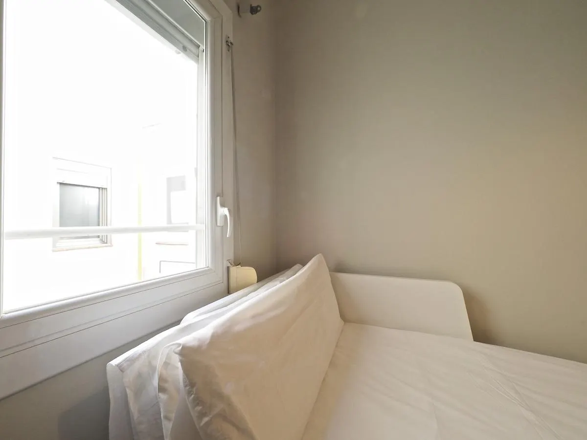 The Sagrada Penthouse Apartment Barcelona 0*,  Spain
